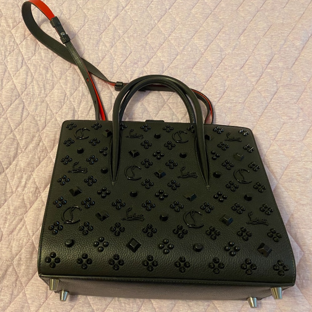 Christian Louboutin Paloma medium black